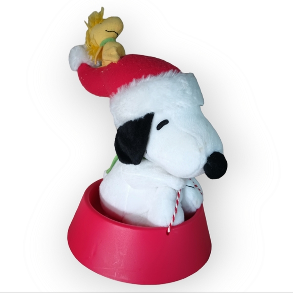 Hallmark Peanuts Christmas Snoopy Woodstock Sledding Musical Plush - Picture 7 of 7